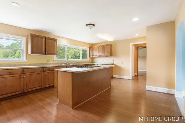 $399,900 | 74721 30th Avenue, Covert, MI 49043