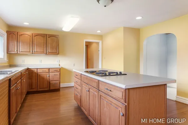 $399,900 | 74721 30th Avenue, Covert, MI 49043