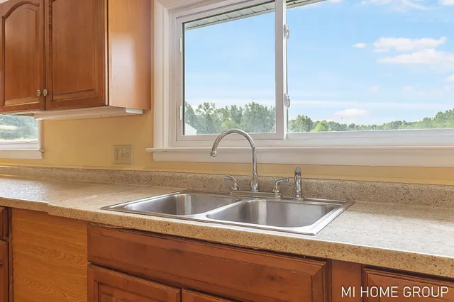 $399,900 | 74721 30th Avenue, Covert, MI 49043