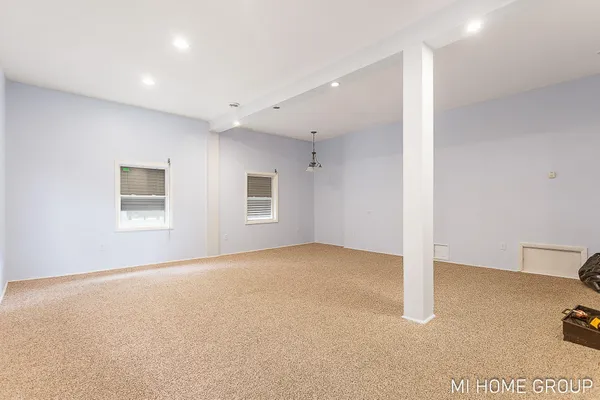 $399,900 | 74721 30th Avenue, Covert, MI 49043