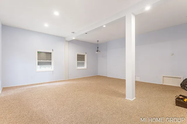 $399,900 | 74721 30th Avenue, Covert, MI 49043