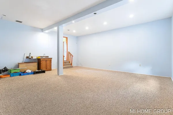 $399,900 | 74721 30th Avenue, Covert, MI 49043