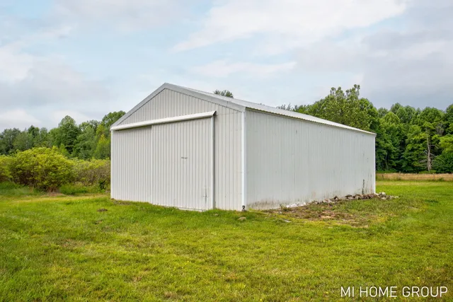 $399,900 | 74721 30th Avenue, Covert, MI 49043