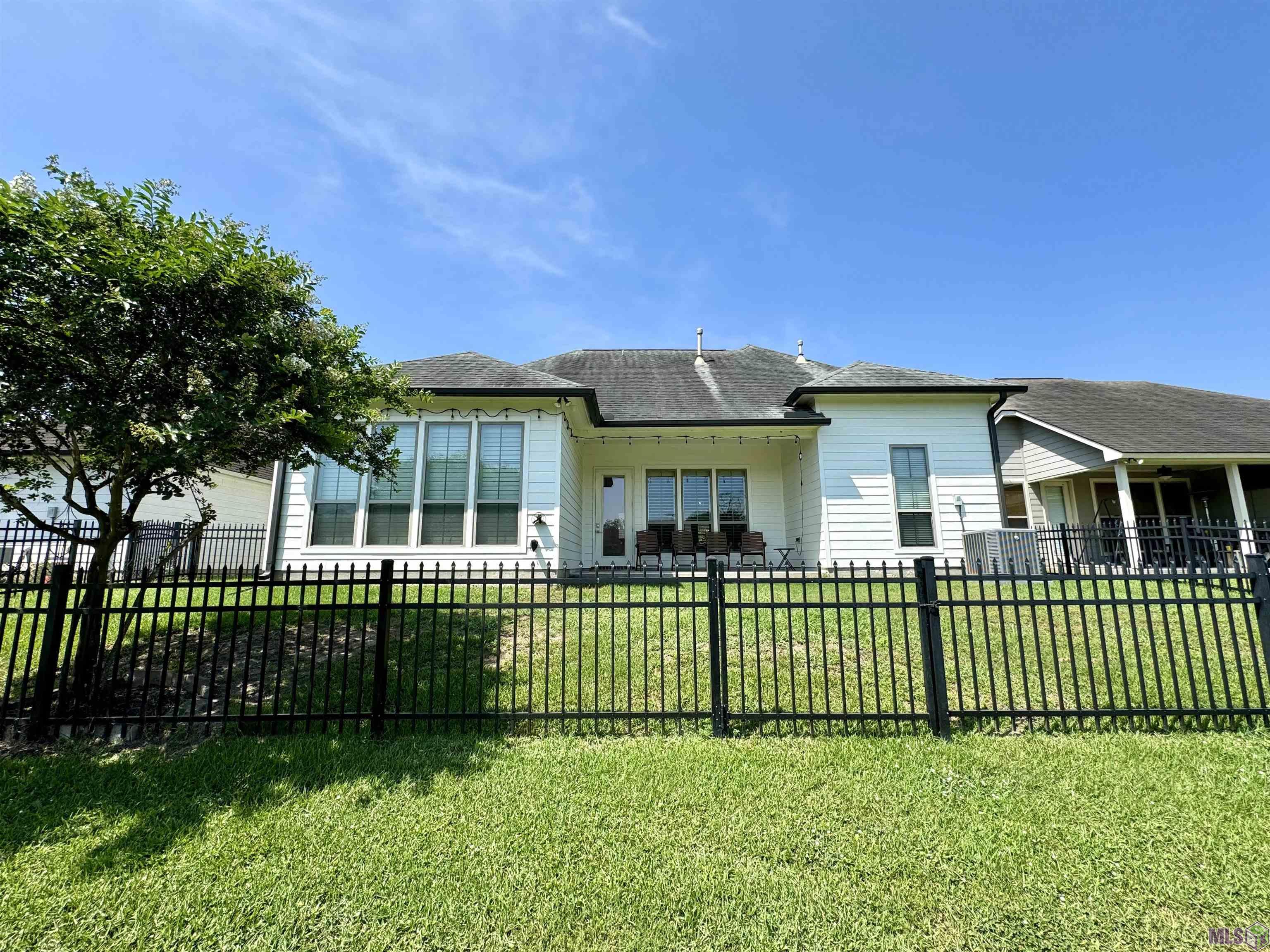 8131 Seville Court Baton Rouge, LA 70820 - Photo 17 of 19 Gallery Image 17