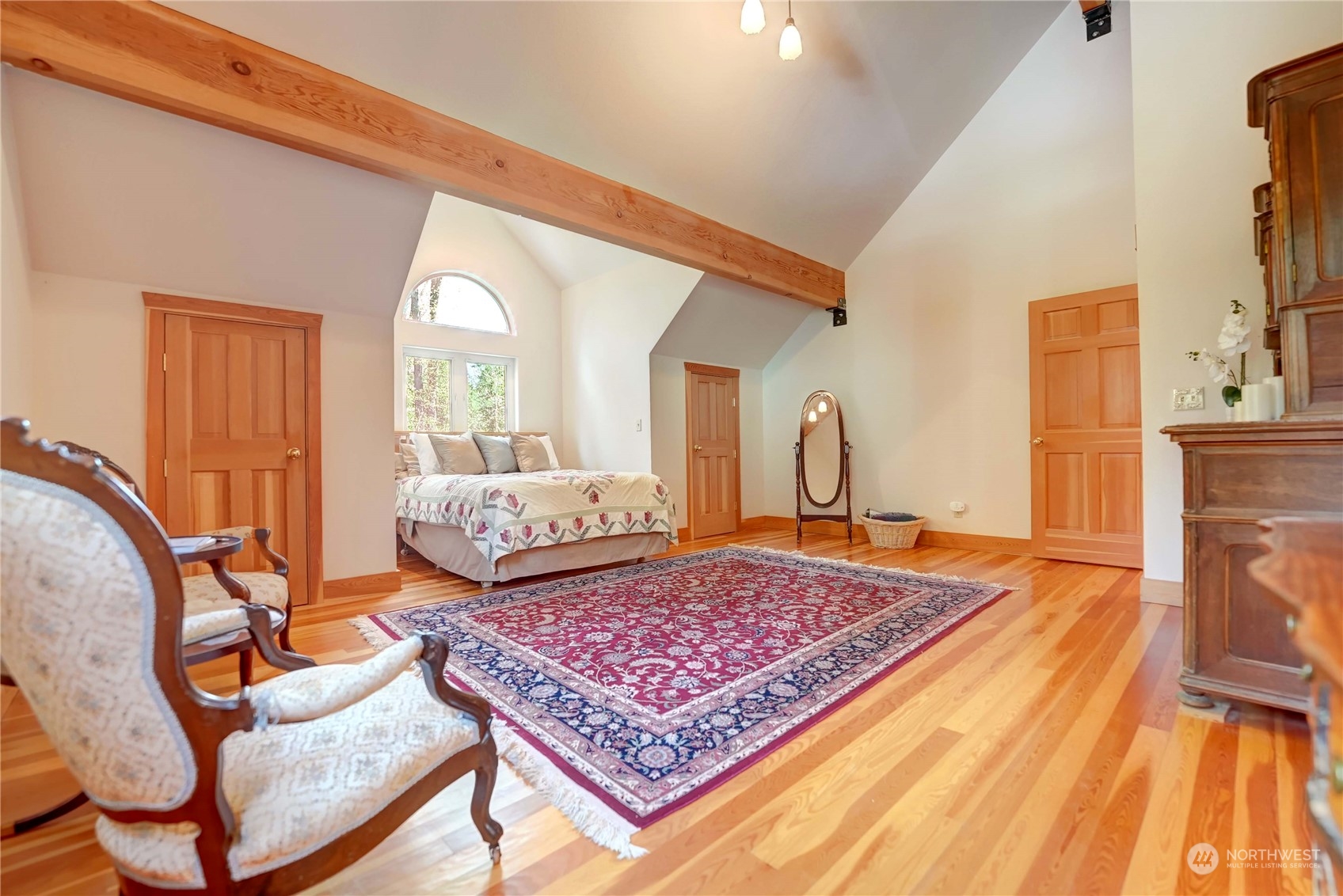 699 Lost River Road Mazama, WA 98833 - Photo 38 of 40 a living room with furniture and a rug