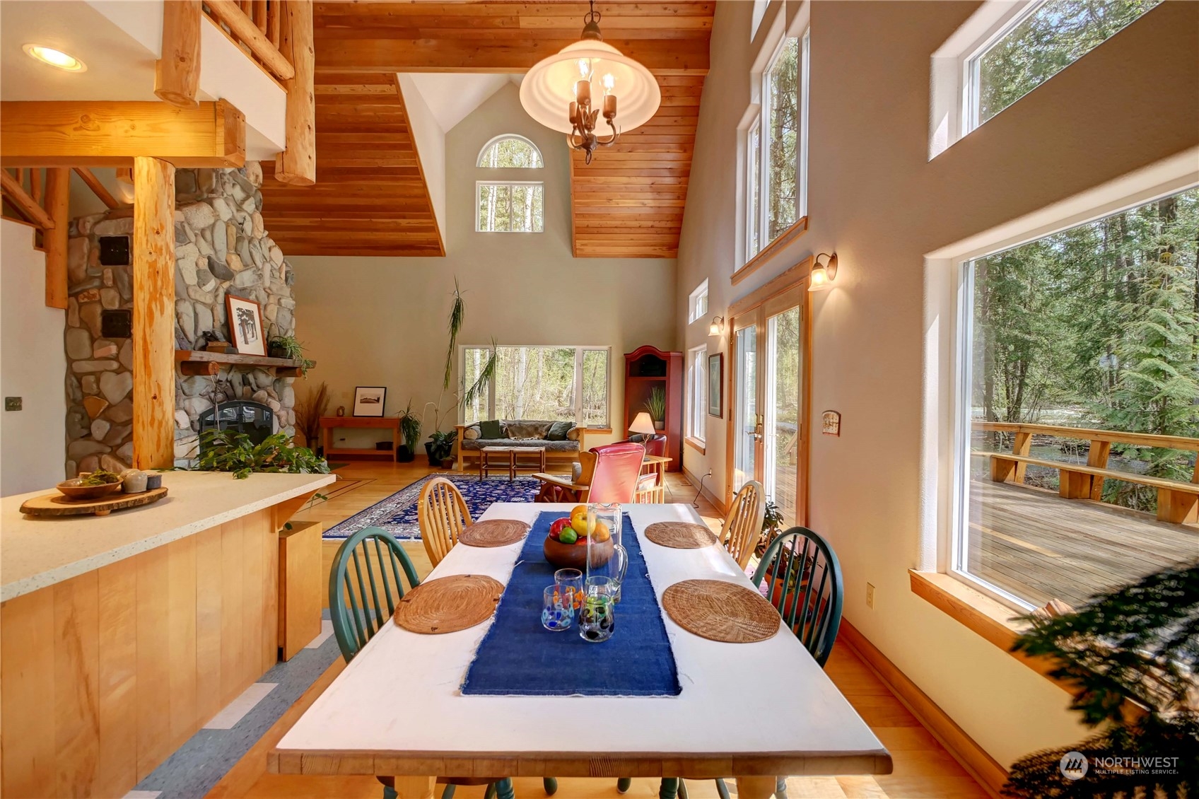 699 Lost River Road Mazama, WA 98833 - Photo 10 of 40 a room with musical instruments