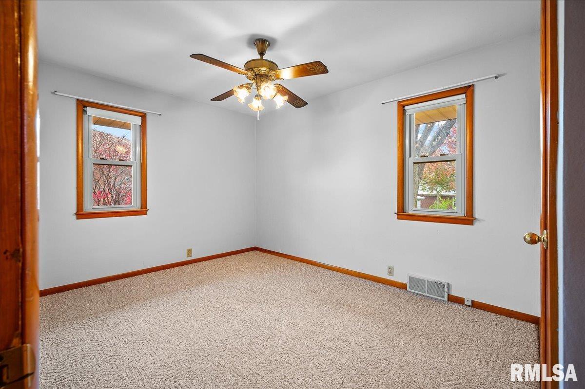 1505 Tennell Road Pekin, IL 61554 - Photo 11 of 25 Gallery Image 11
