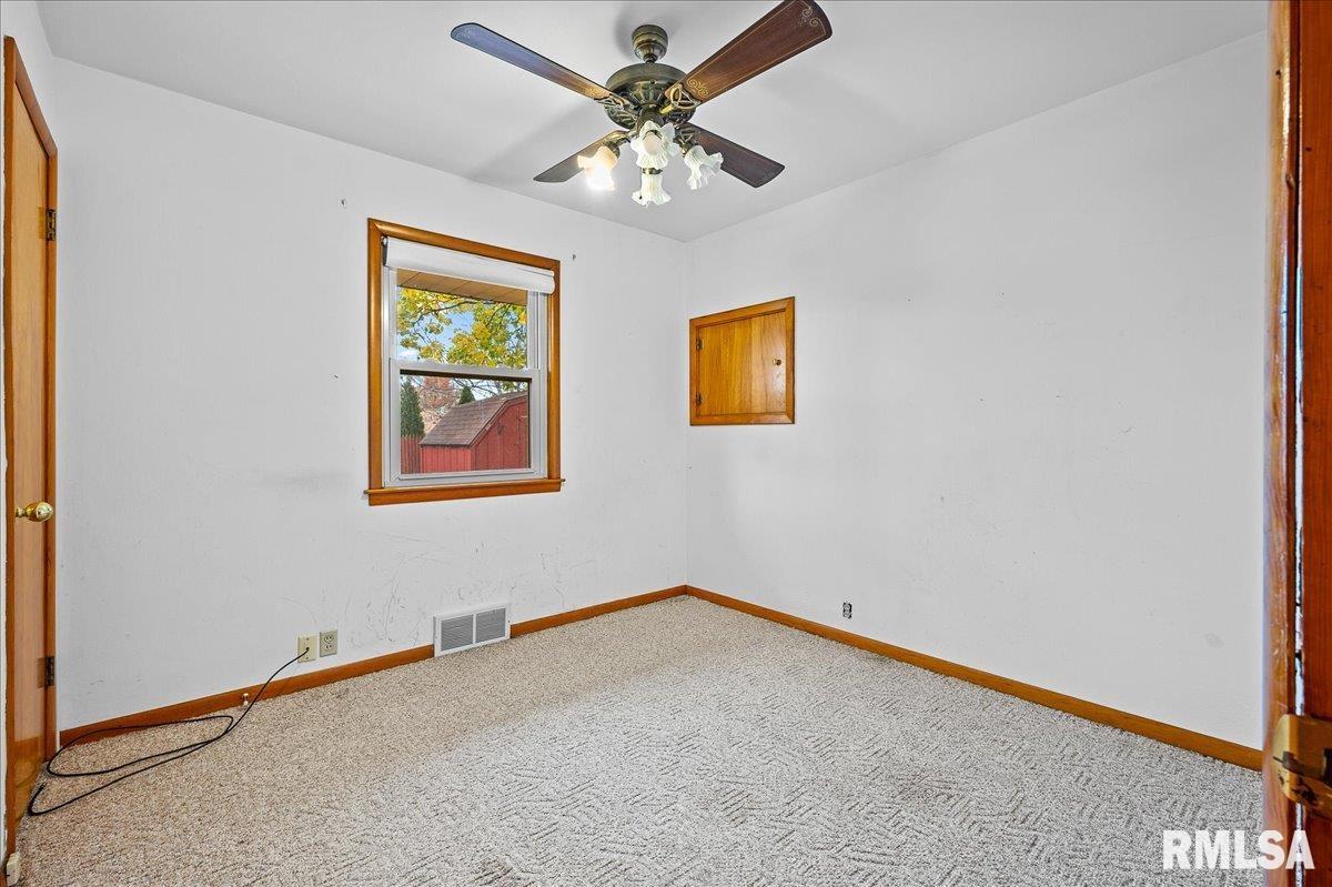 1505 Tennell Road Pekin, IL 61554 - Photo 12 of 25 Gallery Image 12