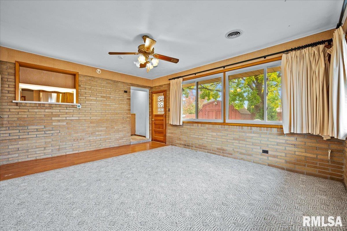 1505 Tennell Road Pekin, IL 61554 - Photo 10 of 25 Gallery Image 10
