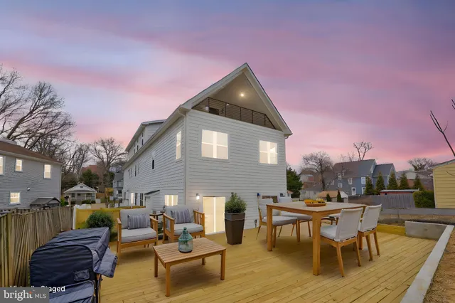 $1,950,000 | 1713 North Cameron Street, Arlington, VA 22207