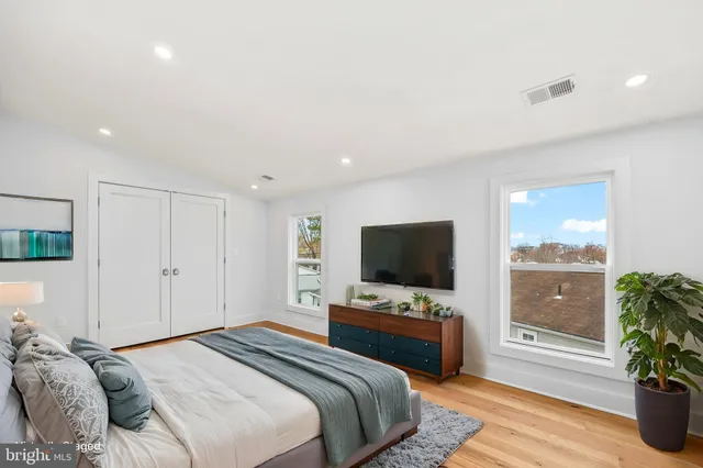 $1,950,000 | 1713 North Cameron Street, Arlington, VA 22207