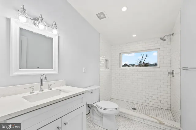 $1,950,000 | 1713 North Cameron Street, Arlington, VA 22207