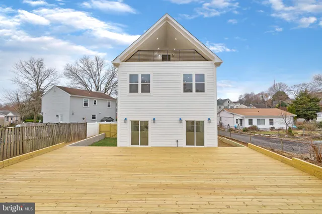 $1,950,000 | 1713 North Cameron Street, Arlington, VA 22207