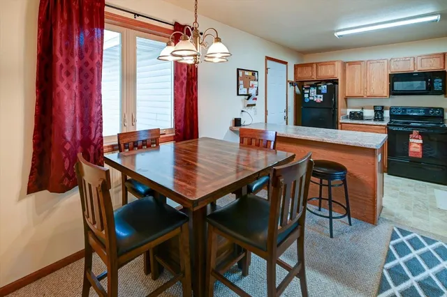 $550,000 | 1121-1123 Union Oregon Wi 53575, Oregon, WI 53575