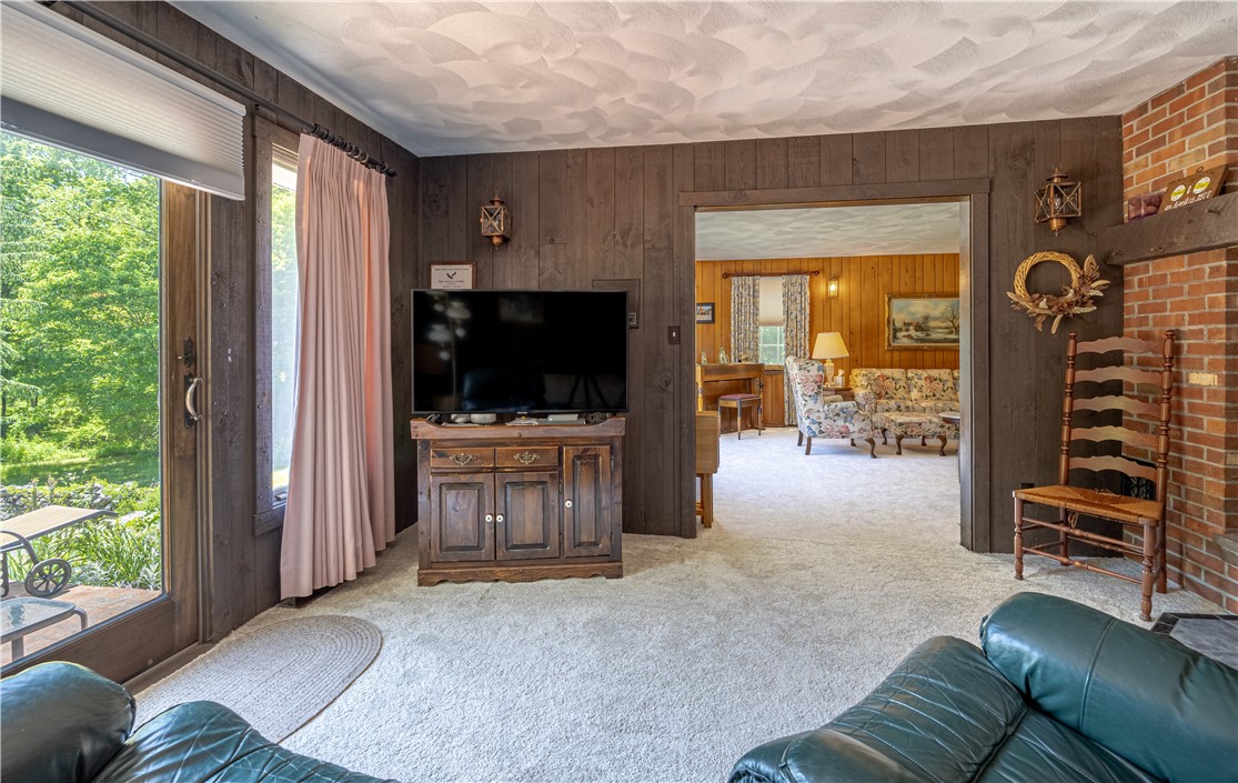 117 South Killingly Road Foster, RI 02825 - Photo 17 of 31