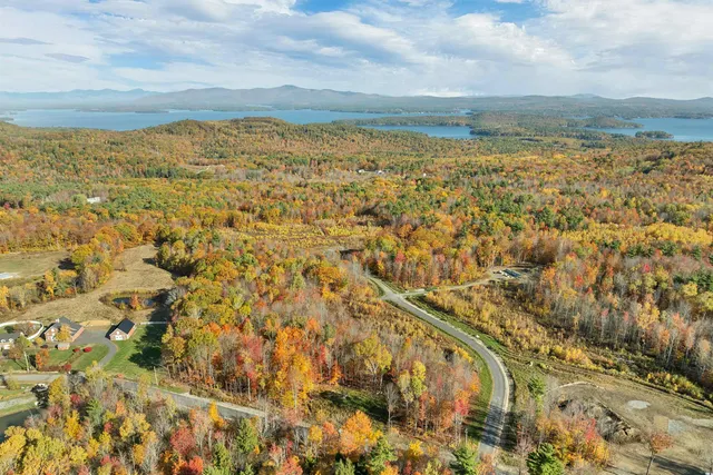 $2,675,000 | 29 Paddocks Drive, Gilford, NH 03249