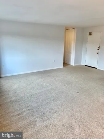 $1,720 | 1300 South Arlington Ridge Road, Unit 205, Arlington, VA 22202