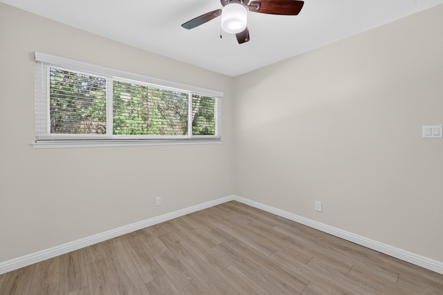 6035 Bryce Way Rocklin, CA 95677 - Photo 30 of 39 an empty room with a window