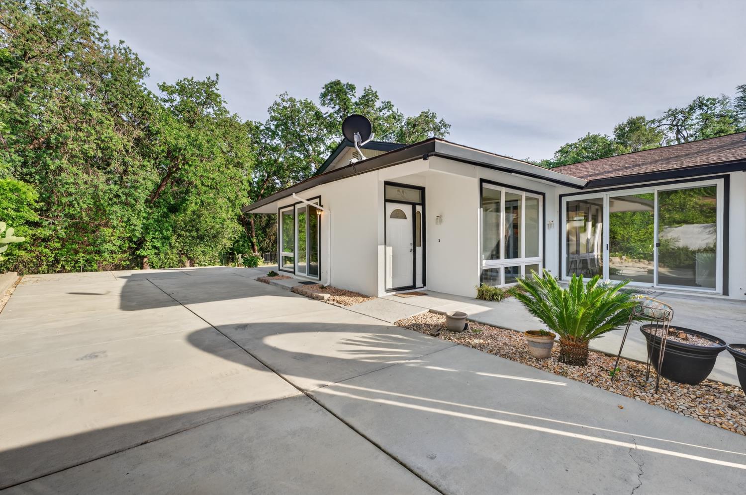 6035 Bryce Way Rocklin, CA 95677 - Photo 31 of 39 a view of a house with a outdoor space