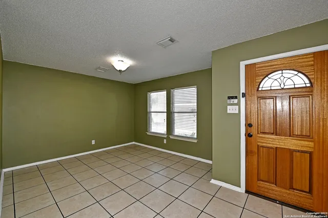 $2,000 | 18534 Taylore, San Antonio, TX 78259