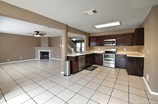 $2,000 | 18534 Taylore, San Antonio, TX 78259