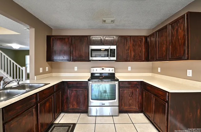 $2,000 | 18534 Taylore, San Antonio, TX 78259