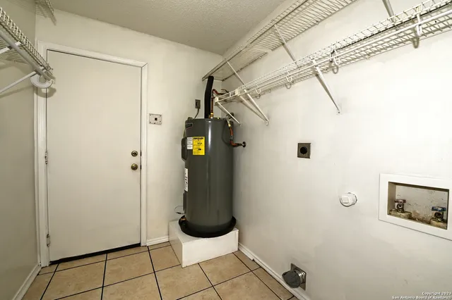 $2,000 | 18534 Taylore, San Antonio, TX 78259