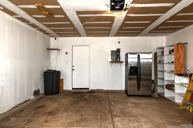 $2,000 | 18534 Taylore, San Antonio, TX 78259