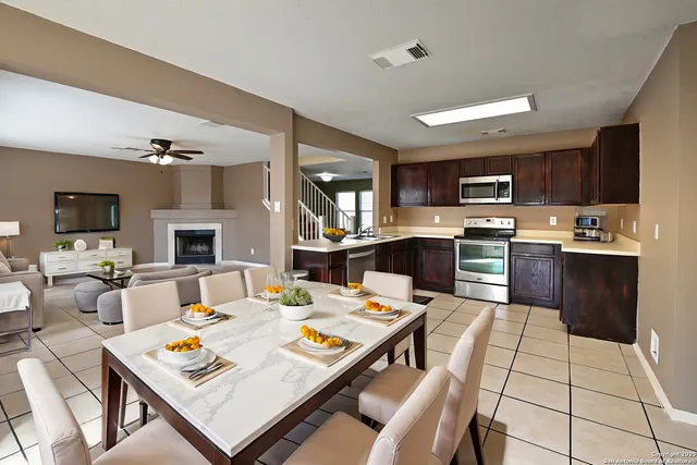 $2,000 | 18534 Taylore, San Antonio, TX 78259