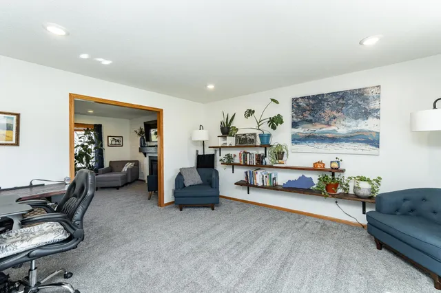 $585,000 | 61528 248th Avenue, Mantorville, MN 55955