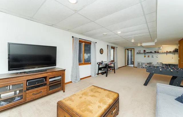 $585,000 | 61528 248th Avenue, Mantorville, MN 55955