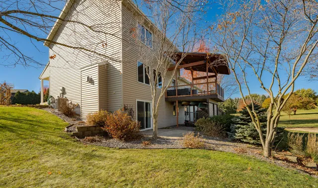 $585,000 | 61528 248th Avenue, Mantorville, MN 55955