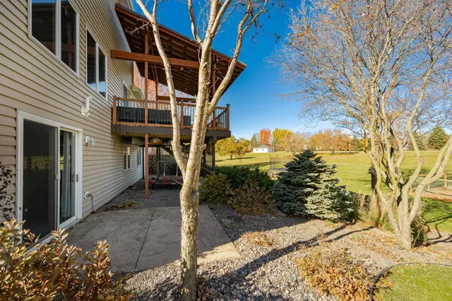 $585,000 | 61528 248th Avenue, Mantorville, MN 55955