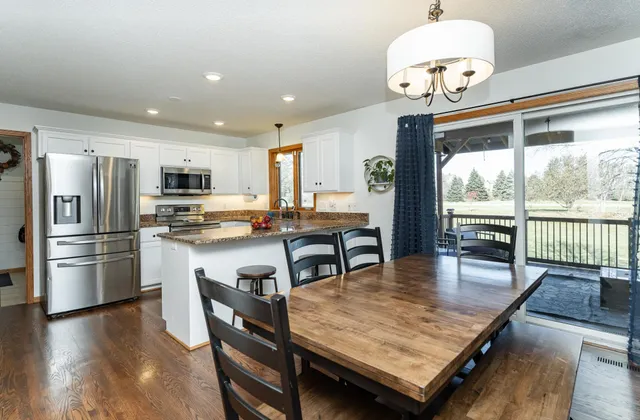 $585,000 | 61528 248th Avenue, Mantorville, MN 55955