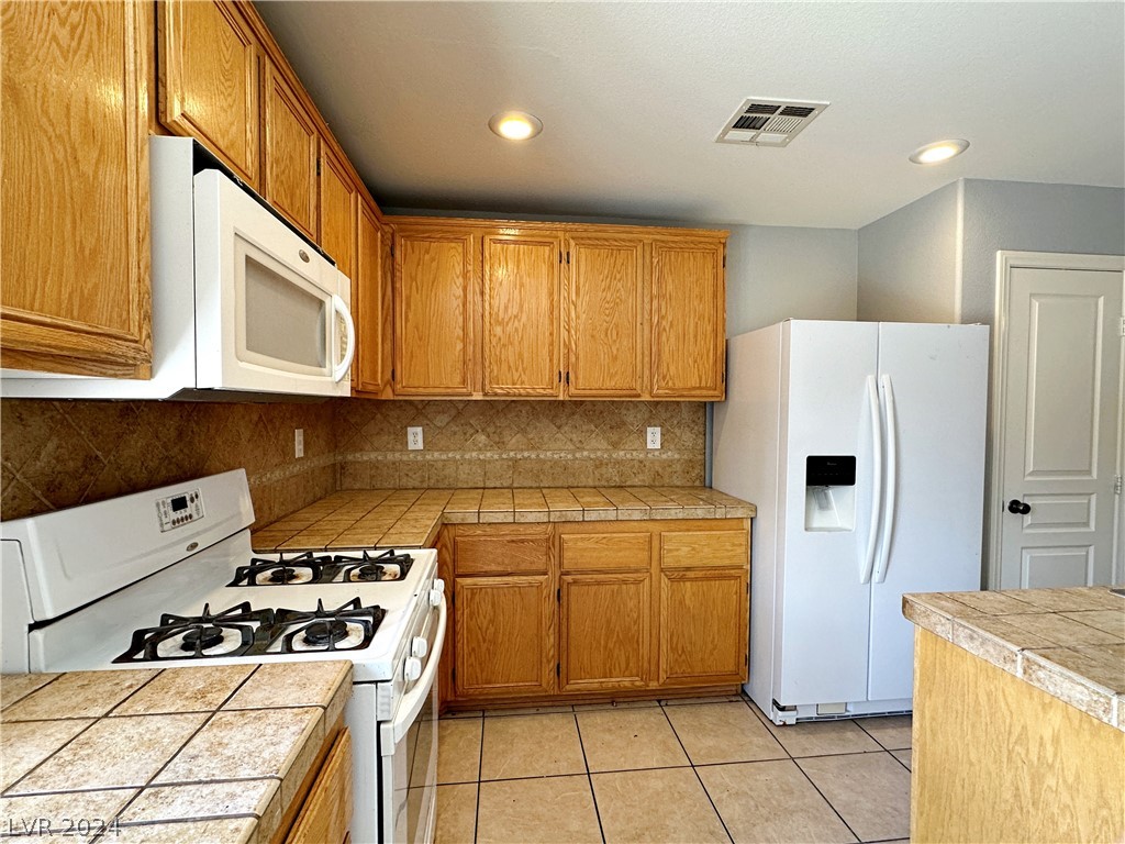 1157 Paradise River Road Henderson, NV 89002 - Photo 17 of 66 Gallery Image 17