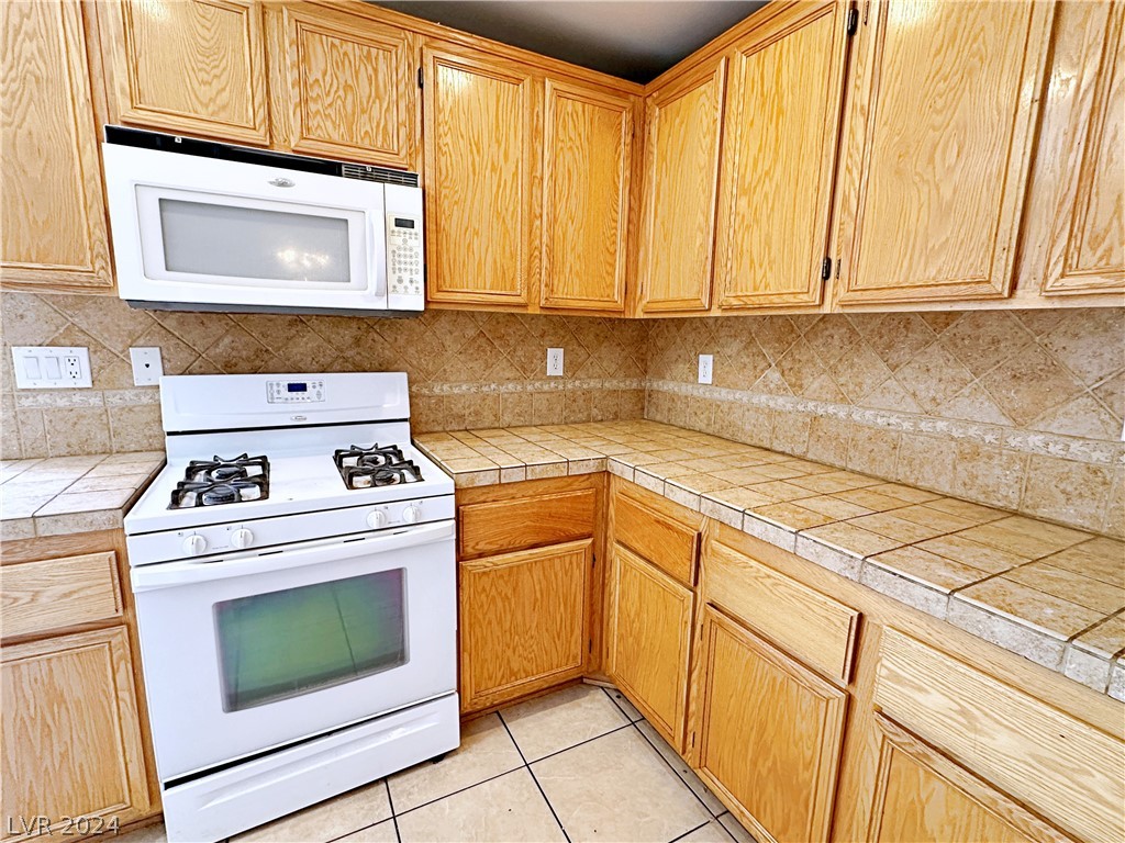 1157 Paradise River Road Henderson, NV 89002 - Photo 19 of 66 Gallery Image 19