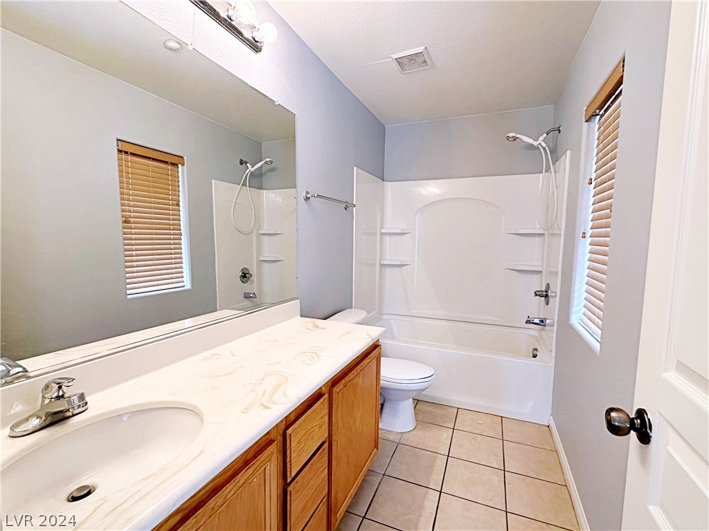1157 Paradise River Road Henderson, NV 89002 - Photo 33 of 66 Upstairs 2nd bath