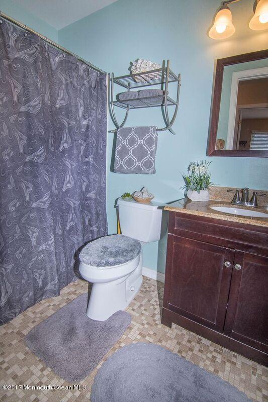 30 Hedgewood Road Howell, NJ 07731 - Photo 17 of 26 19