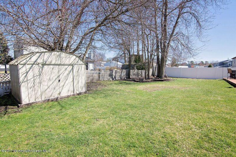 30 Hedgewood Road Howell, NJ 07731 - Photo 23 of 26 27