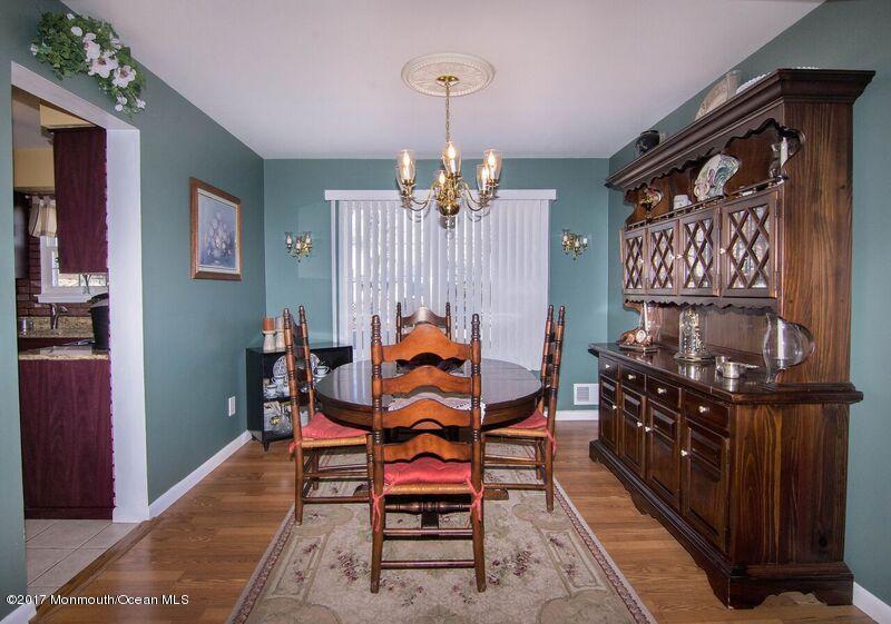 30 Hedgewood Road Howell, NJ 07731 - Photo 6 of 26 7