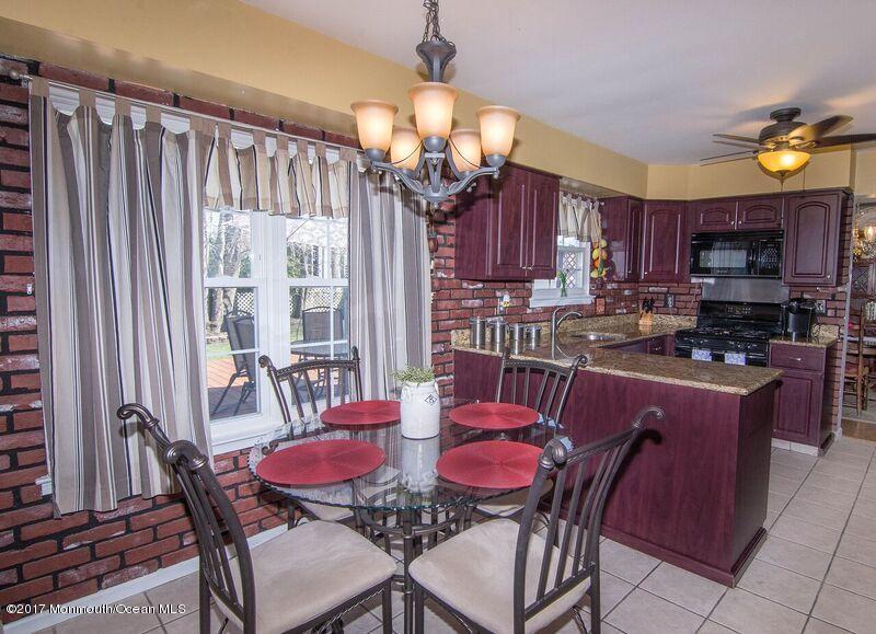 30 Hedgewood Road Howell, NJ 07731 - Photo 9 of 26 10