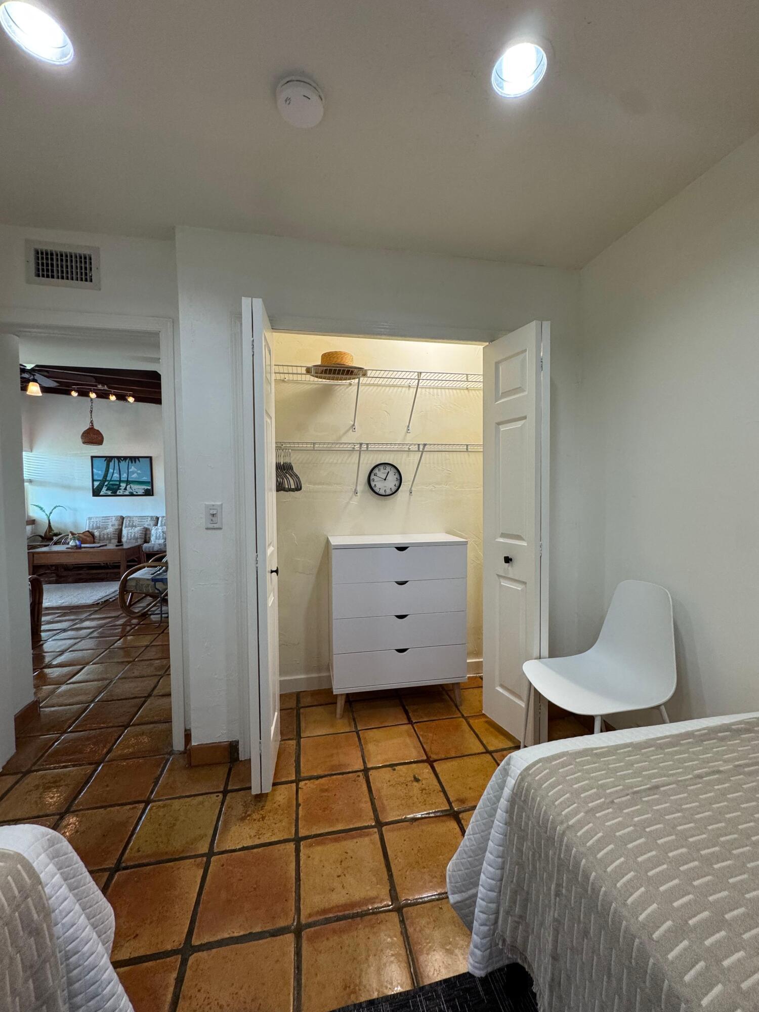 256 East 24th Street Riviera Beach, FL 33404 - Photo 7 of 21 WhatsApp Image 2025-11-18 at 22.05.05 (2