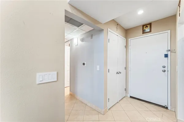 $449,999 | 7826 Topanga Canyon Boulevard, Unit 308, Canoga Park, CA 91304