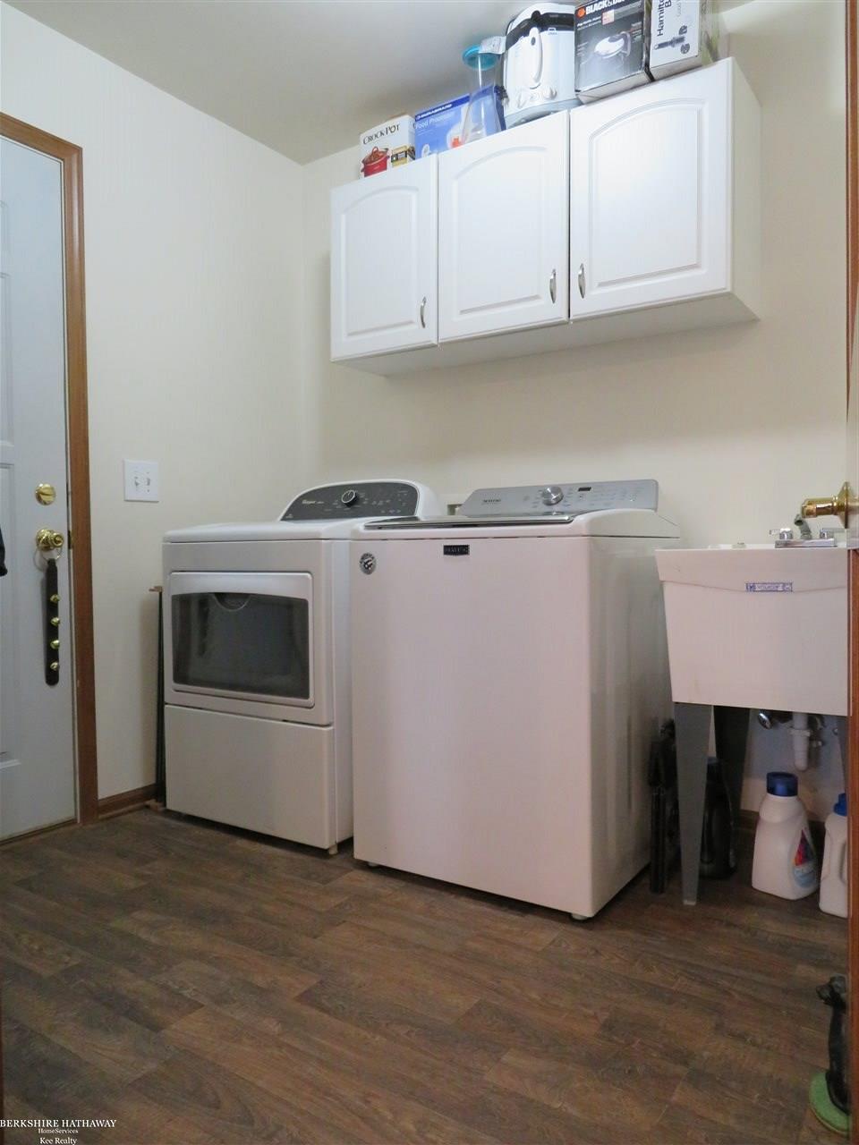 6224 Springborn Road East China, MI 48054 - Photo 37 of 43 Laundry room 1st floor