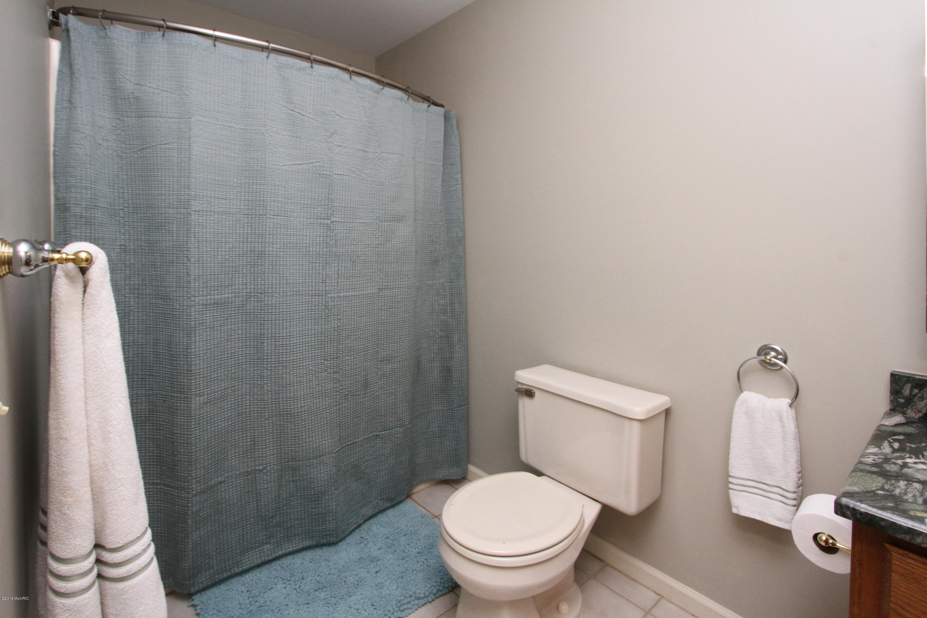 6055 Ravine Ridge Road Kalamazoo, MI 49009 - Photo 17 of 30 IMG_2601