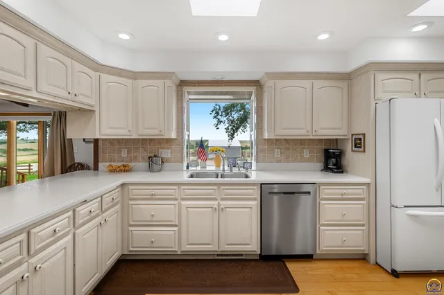 $599,999 | 845 C Street, Centralia, KS 66415