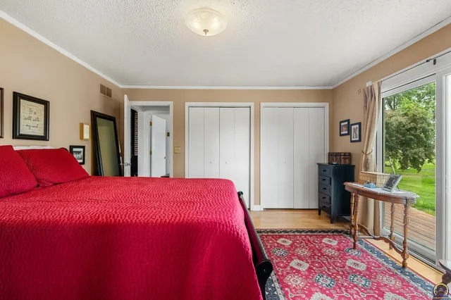 $599,999 | 845 C Street, Centralia, KS 66415