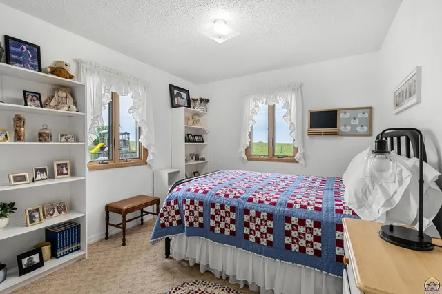 $599,999 | 845 C Street, Centralia, KS 66415