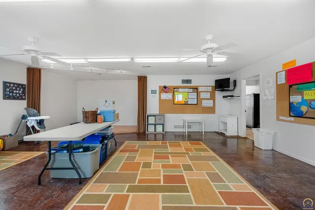 $599,999 | 845 C Street, Centralia, KS 66415