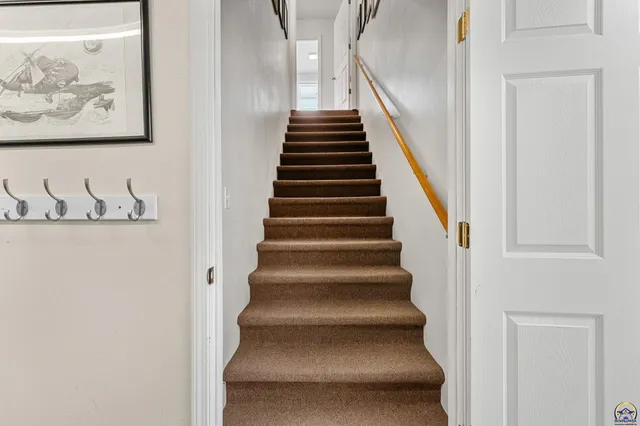 $599,999 | 845 C Street, Centralia, KS 66415